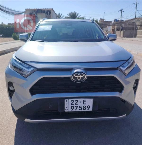 Toyota for sale in Iraq